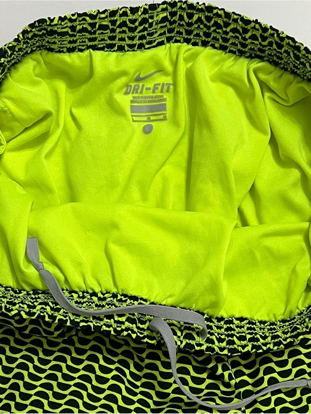 Nike Women's Tempo Running Shorts In Neon Yellow & Black Size Large
